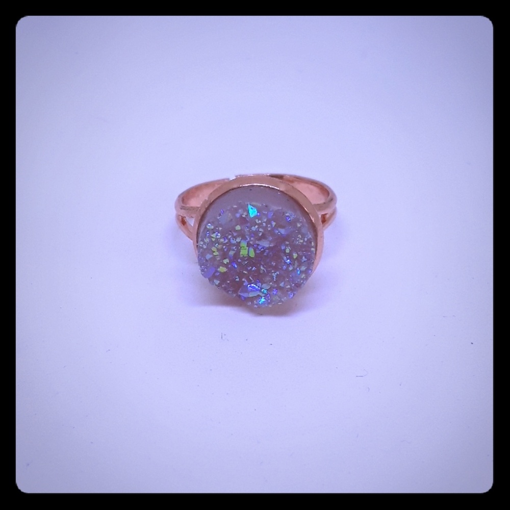 Purple rain ajustable ring in gold